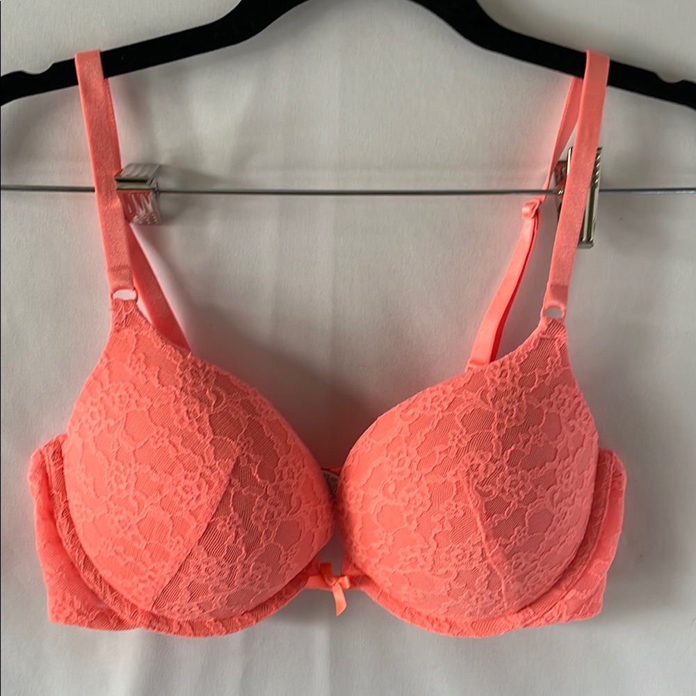 Victoria's Secret Lace Coral/Orange Underwire Bra With Molded Cups Size 36c